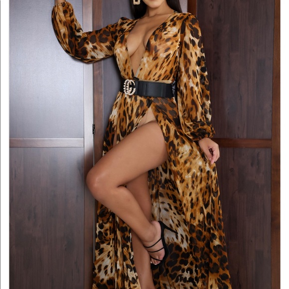 Roaring Slit Maxi Dress Brand New Multiple Sizes - Picture 2 of 7